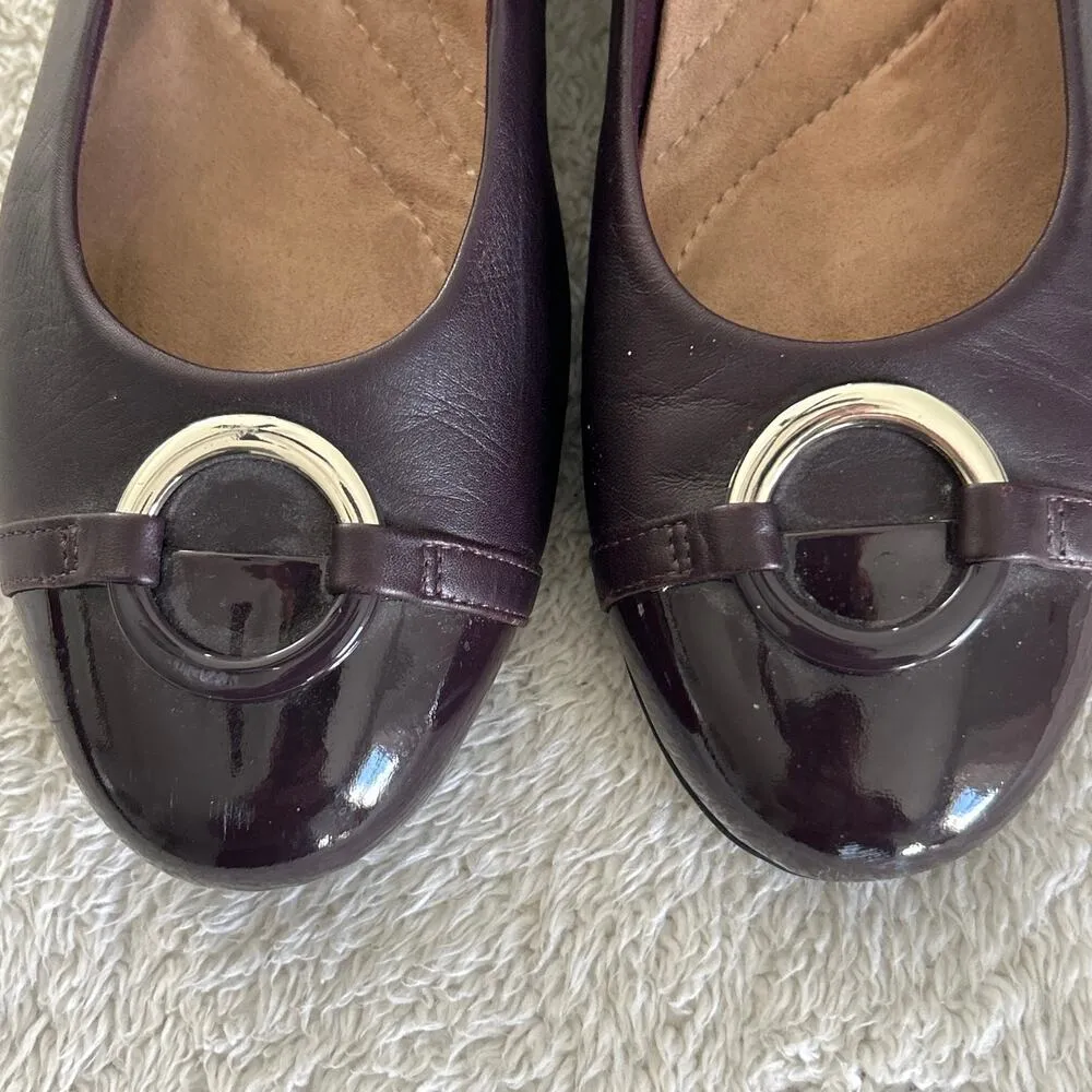 Clarks Flats 10 Plum Patent Leather Silver Tone Circle Detail Ballet Comfort - Image 4