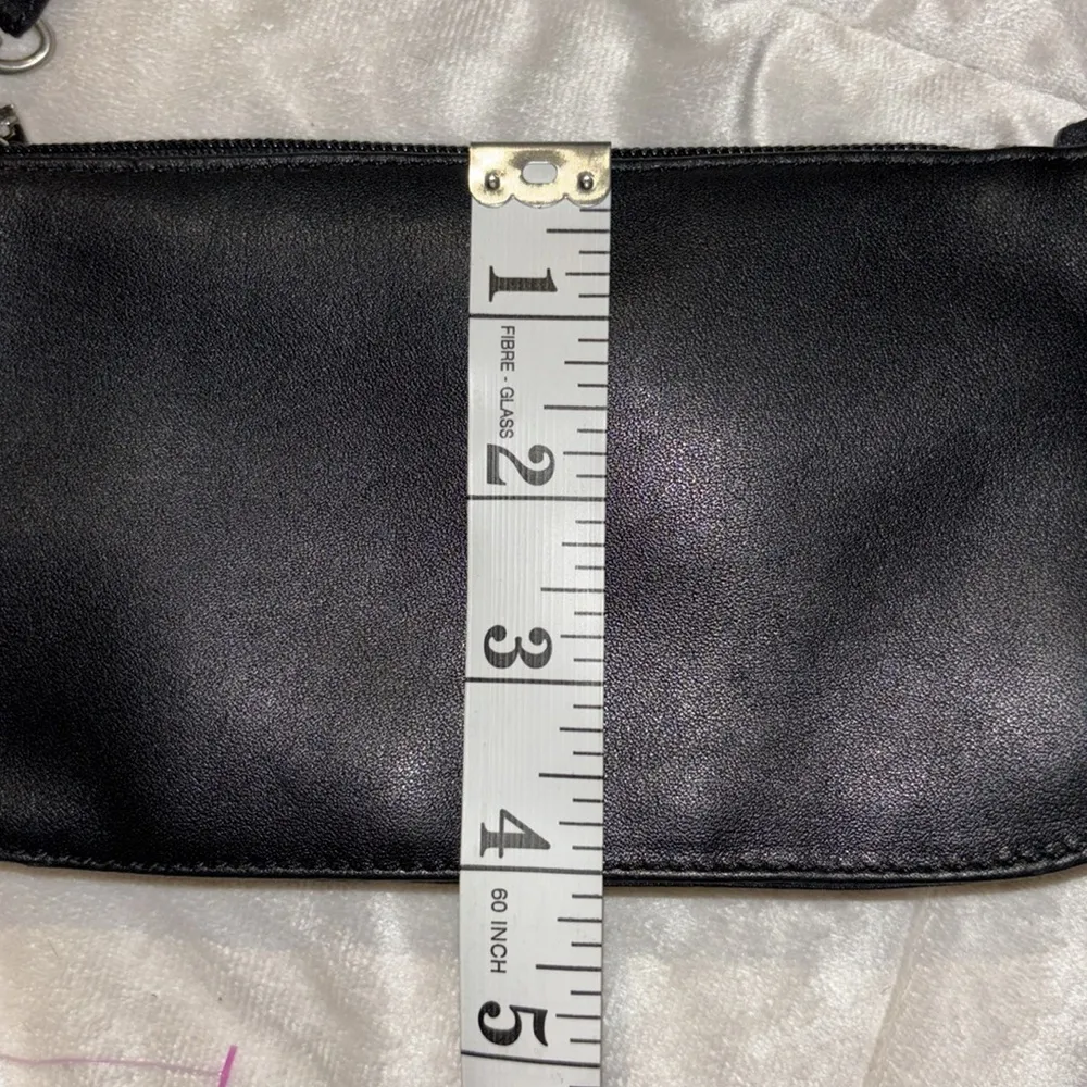 PELLE STUDIO BRAND LITTLE BLACK PURSE LEATHER ZIP CLOSURE SWEET & STYLISH - Image 6