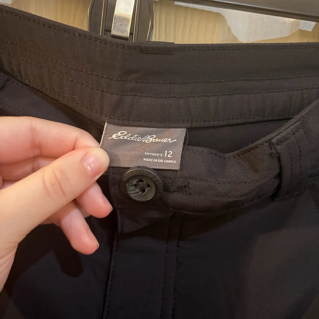Eddie Bauer Women's Black 3/4 Length Cargo Hiking Pants UPF 50+ - Image 9