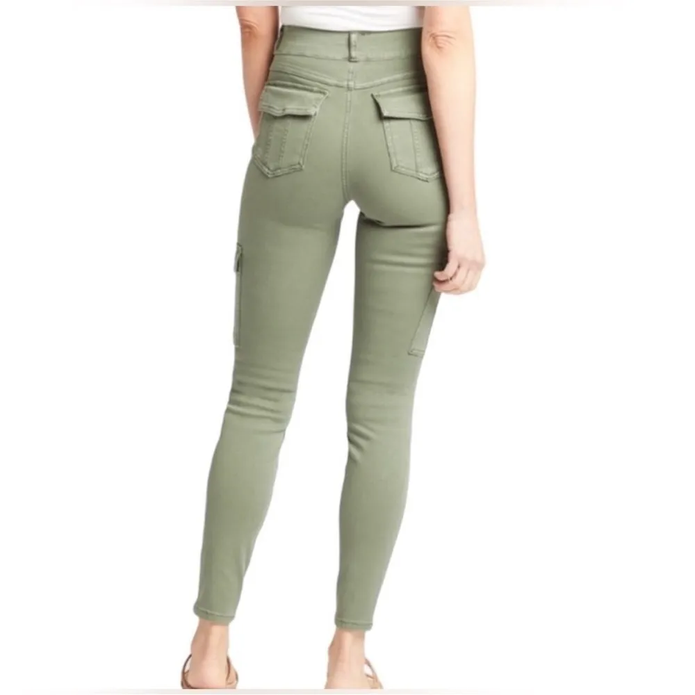 NWT Spanx Stretch Twill Ankle Cargo Pant in Soft Sage Size Small - Image 6