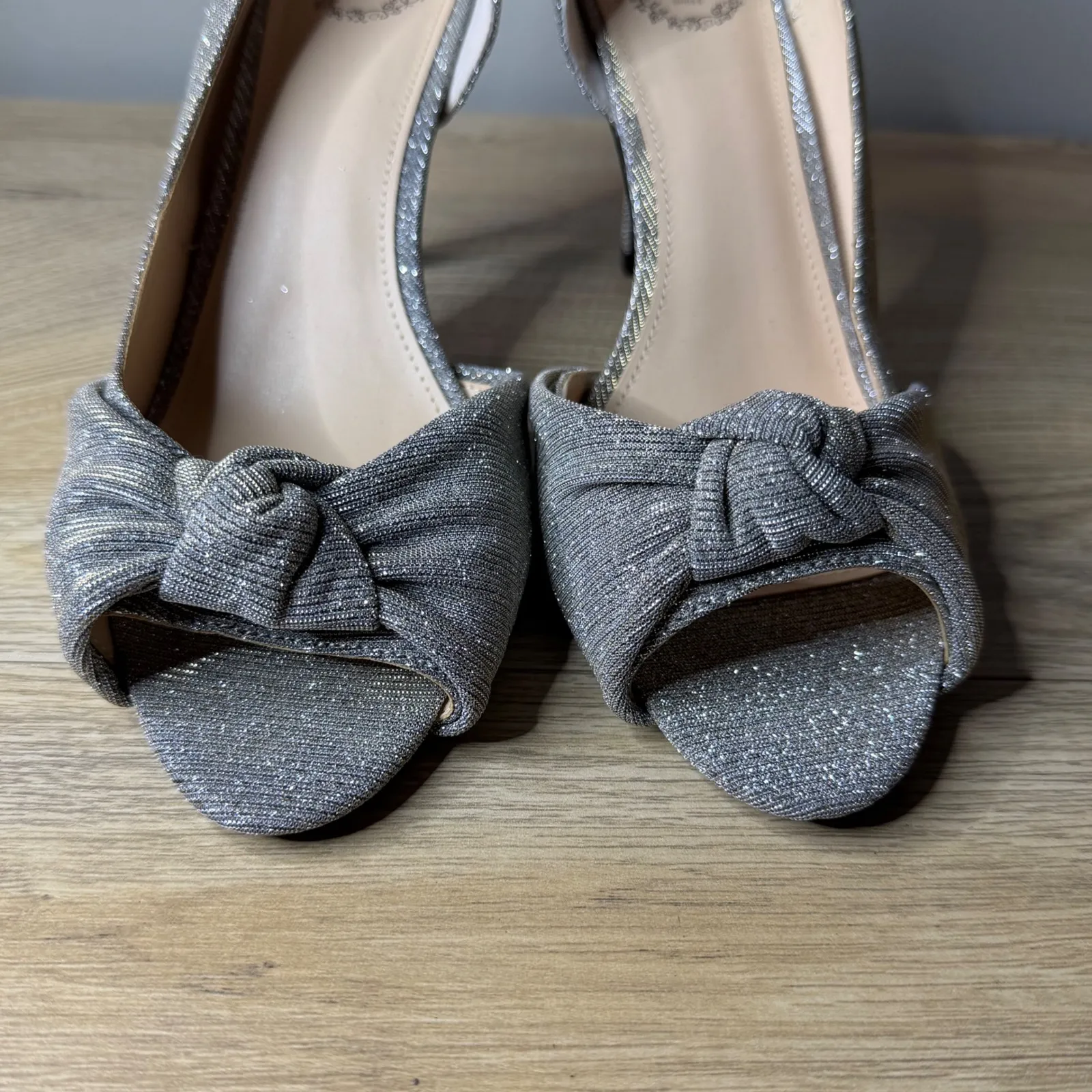 L. Miller Heels Silver Glitter Sparkly Knot Peep Toe Wedding Party Pumps 9.5 - Image 4