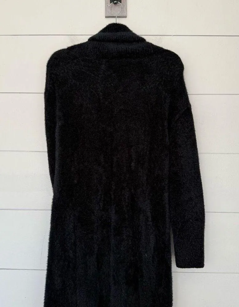 Banana Republic Women’s Medium Black Fuzzy Turtleneck Sweater - Image 7