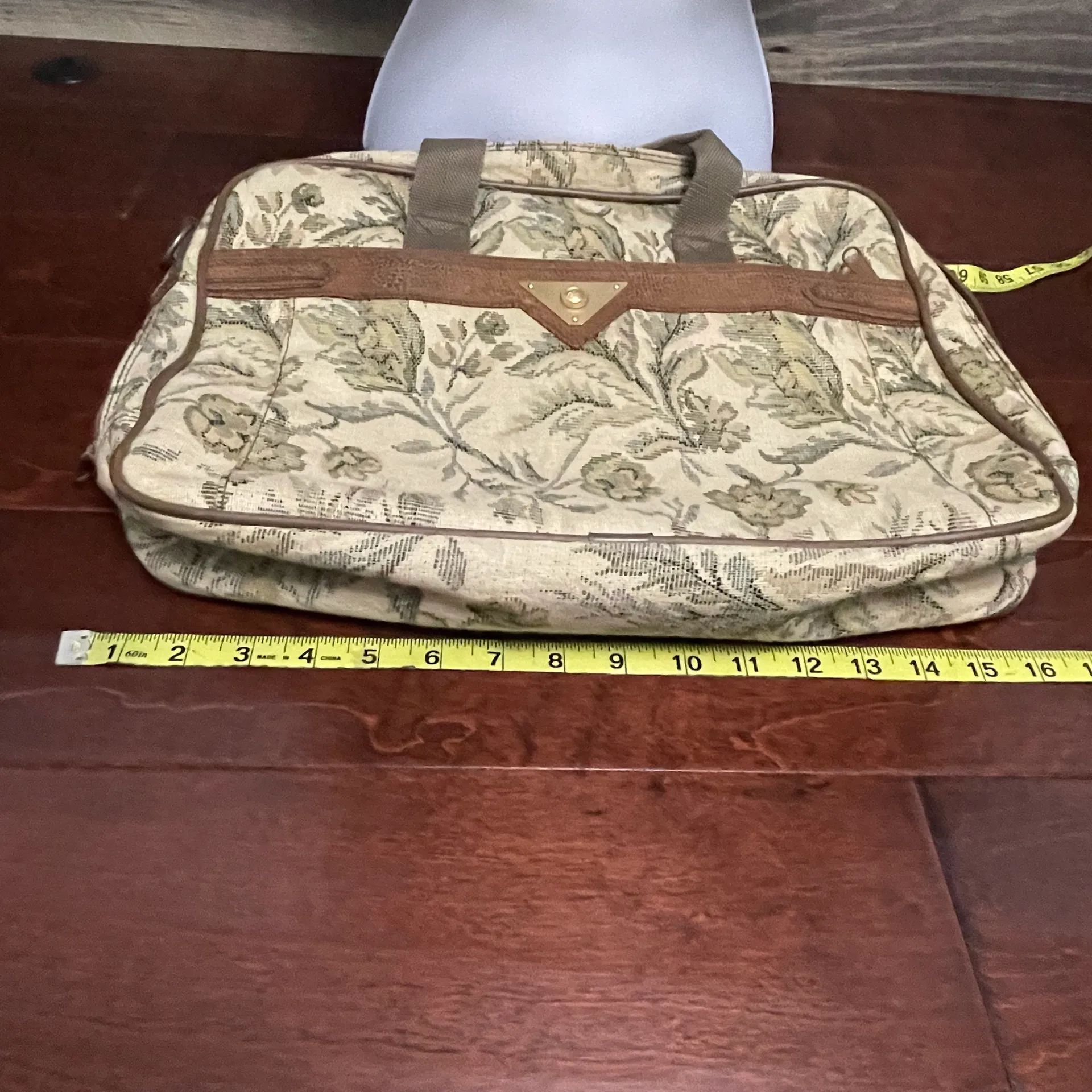 Vintage  Tapestry Messenger / Laptop Bag Cream Brown and Green Floral - Image 14