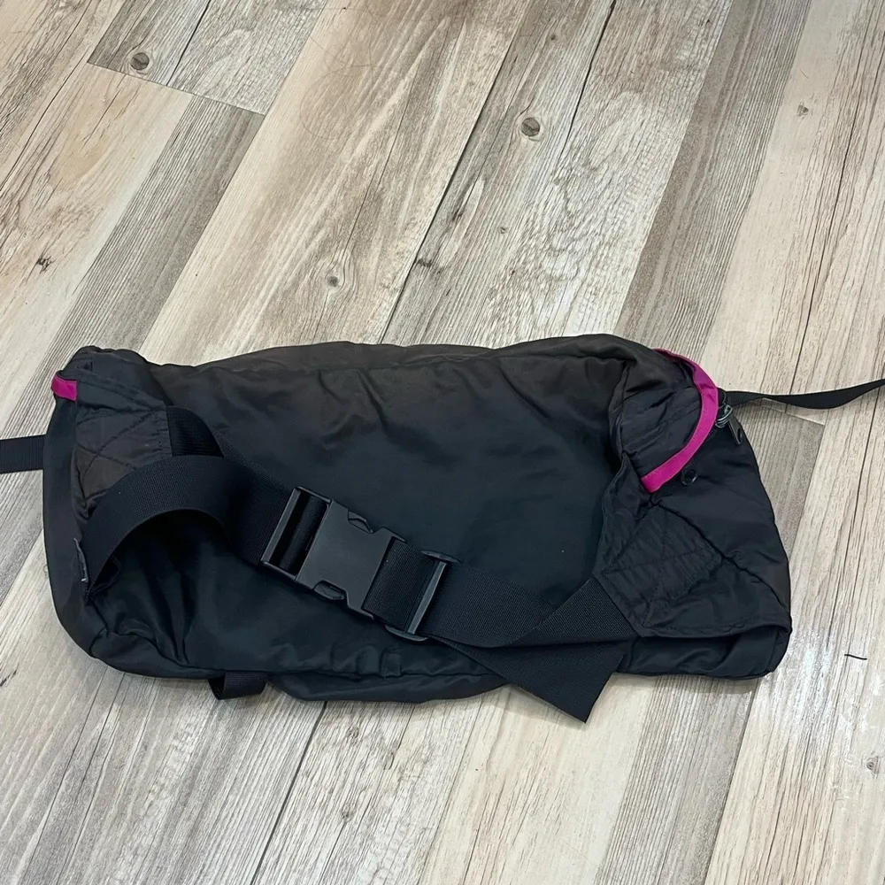 The North Face Lumbar Fanny Pack Waist Pack Hiking Backpacking Bag black pink - Image 3