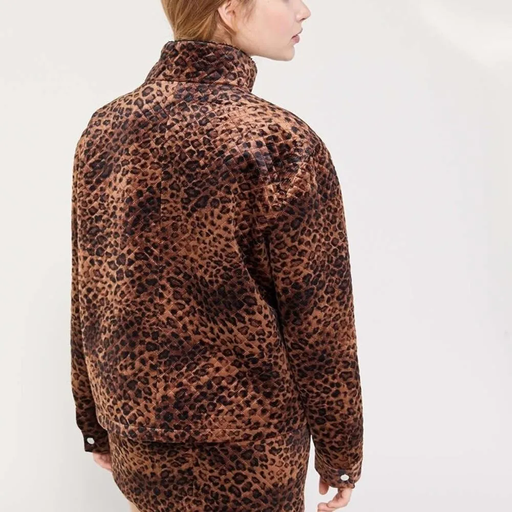 NEW Urban Outfitters Winston Velvet Leopard Pullover S - Image 5