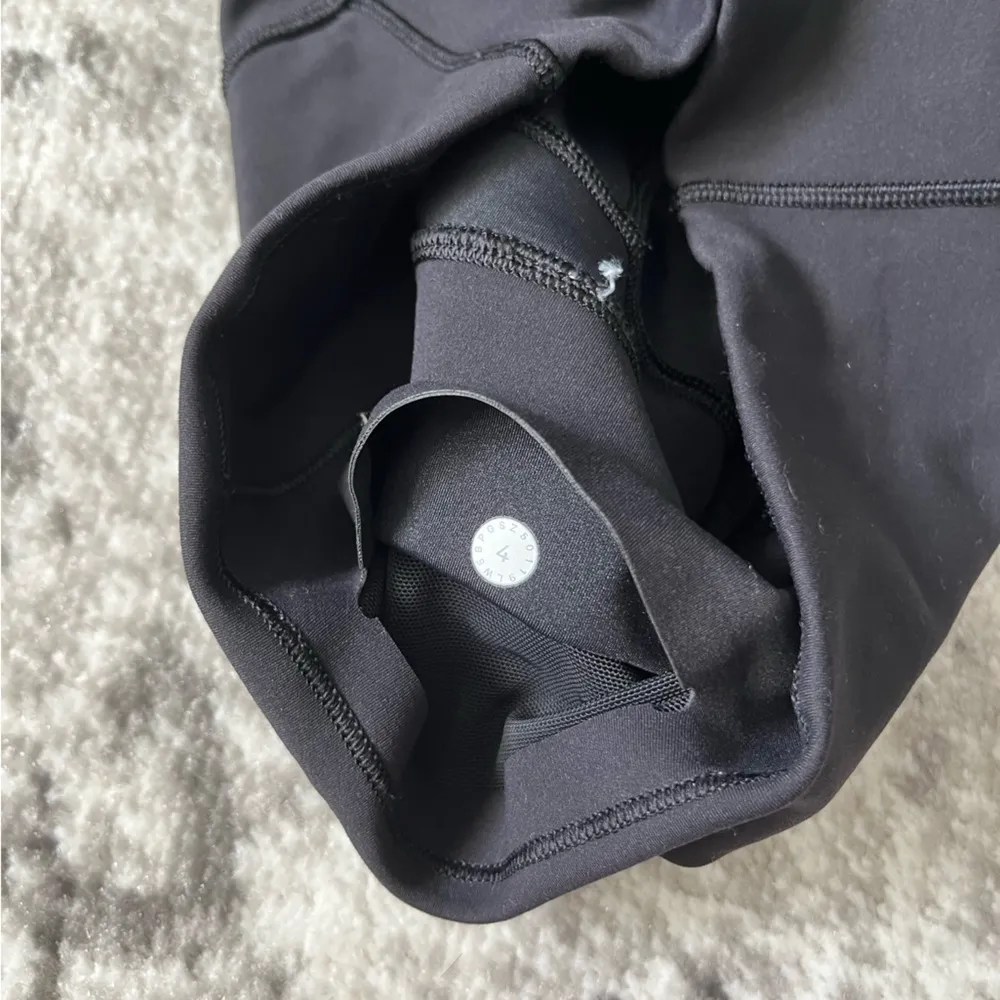 Lululemon In Movement Tight 25" *Everlux - Image 6