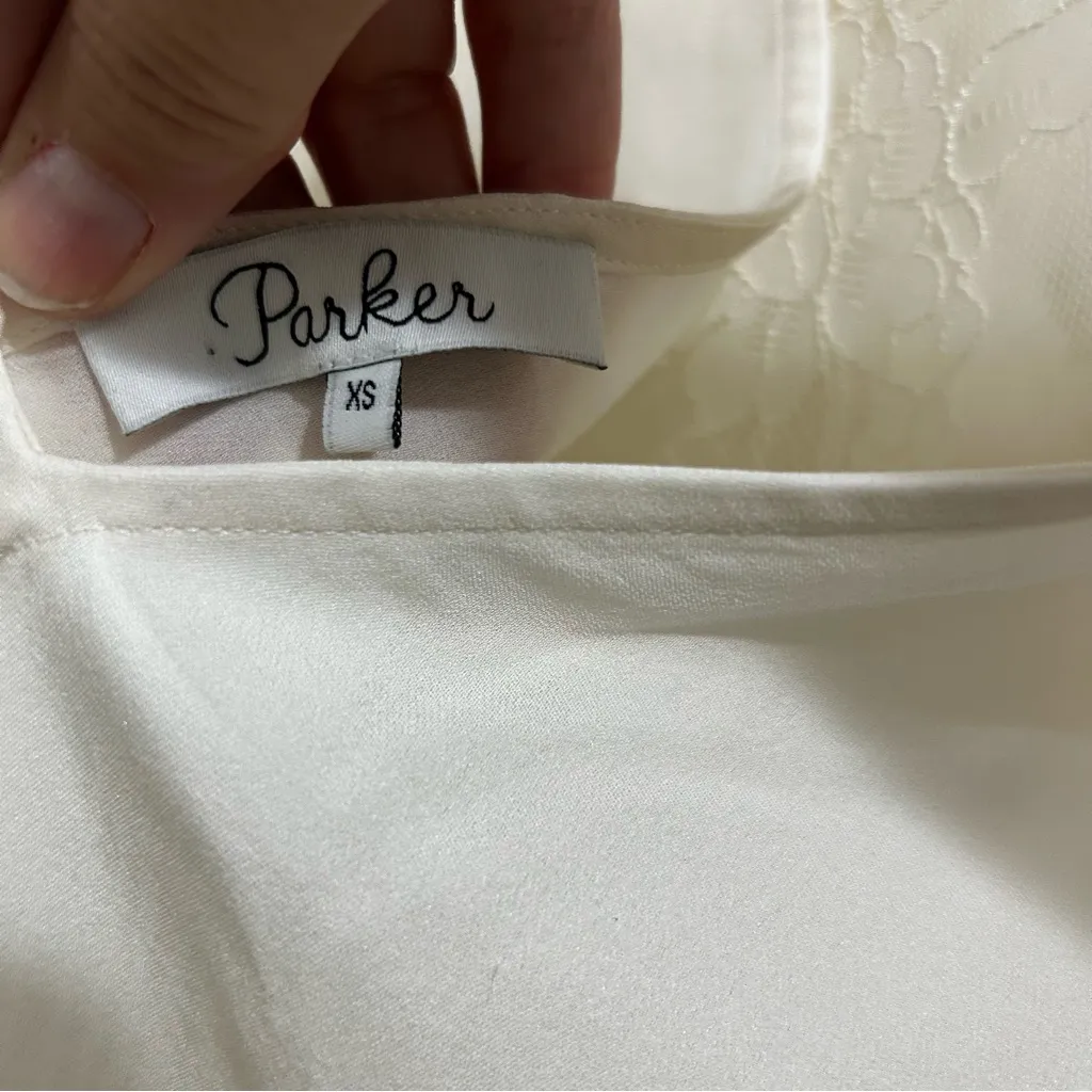 Parker Silk and Lace Ivory V-Neck Sleeveless Blouse Size XS - Image 6