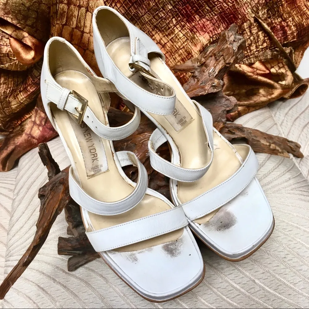 Vtg 90s Jones NY white strappy block heel sandals - Image 3
