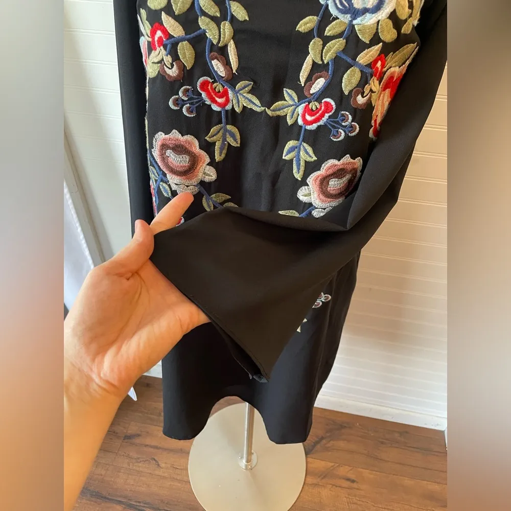 Sugar Lips Flare Sleeve Floral Embroidered Black Dress - Image 3