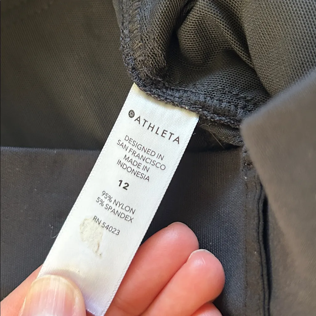 Athleta Trekkie utility cargo pant size 12 black rip stop Gorp nylon stretch - Image 8