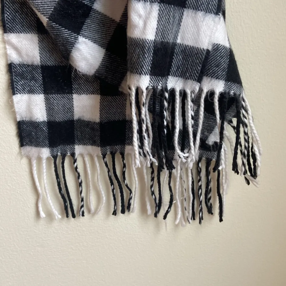 Soft Flannel Gingham Scarf with Fringe Black & White Check - Image 2