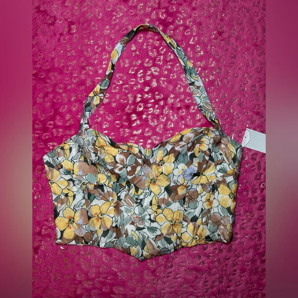 New ASTR The Label Flirty Floral Stretch Smocked Halter Women’s Tank Top XL - Image 2