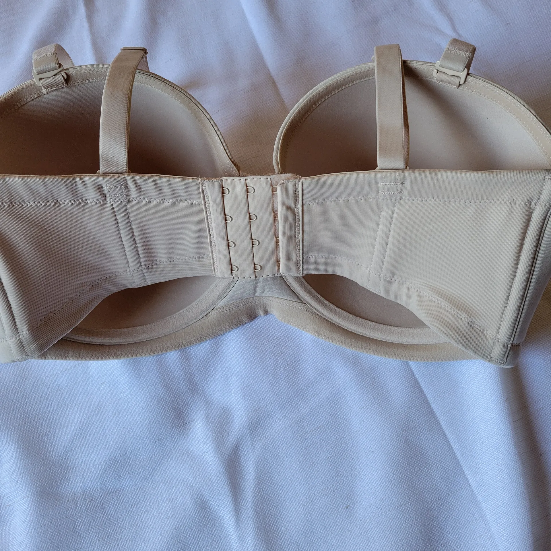 Wacoal Red Carpet Convertible Strapless Tan Bra Size 36H - Image 8