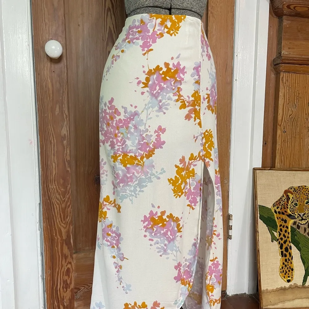 Olivaceous Maxi Floral High Slit Prairie Cottage Core Skirt - Size Medium - Image 3
