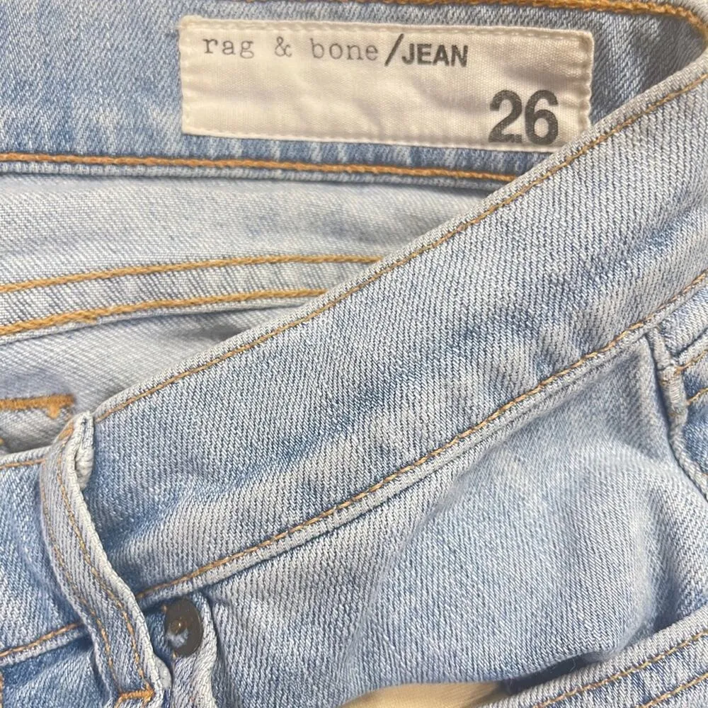 RAG & BONE Women's Light Wash Distressed Dre Capri Jeans Sz 26 - Image 4