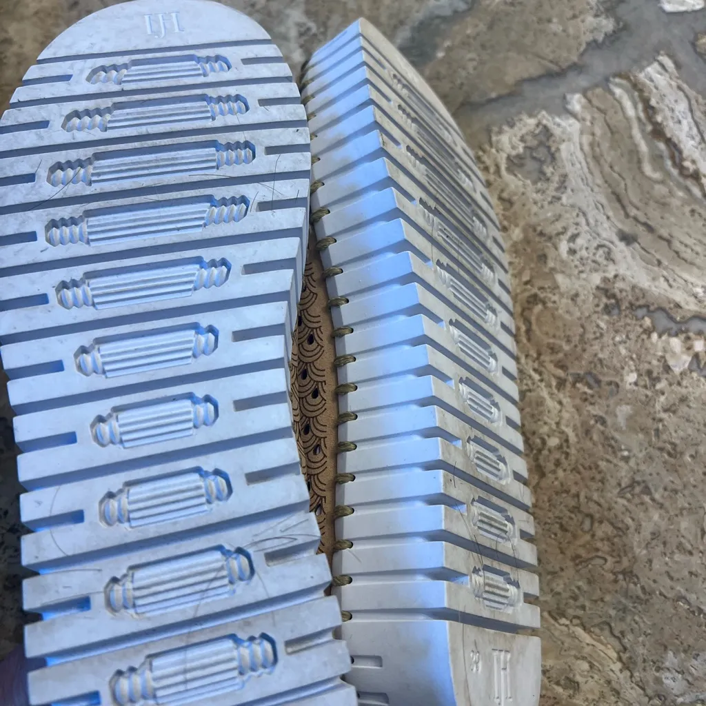 Tulip 139 size 39 color latte Ilse Jacobsen Tan - Image 10