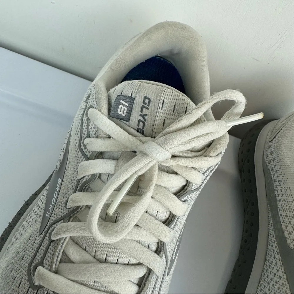 Brooks Womens Glycerin 18 Athletic Casual Shoes Sz 7 WIDE White Grey - Image 7