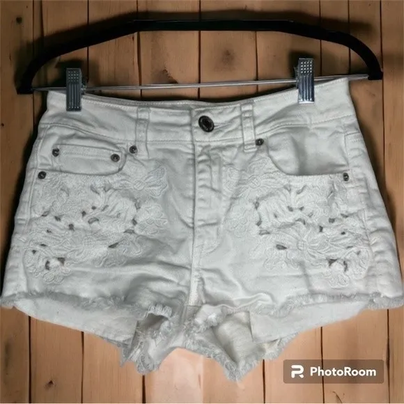 American Eagle  High Rise Distressed Shortie - Image 2
