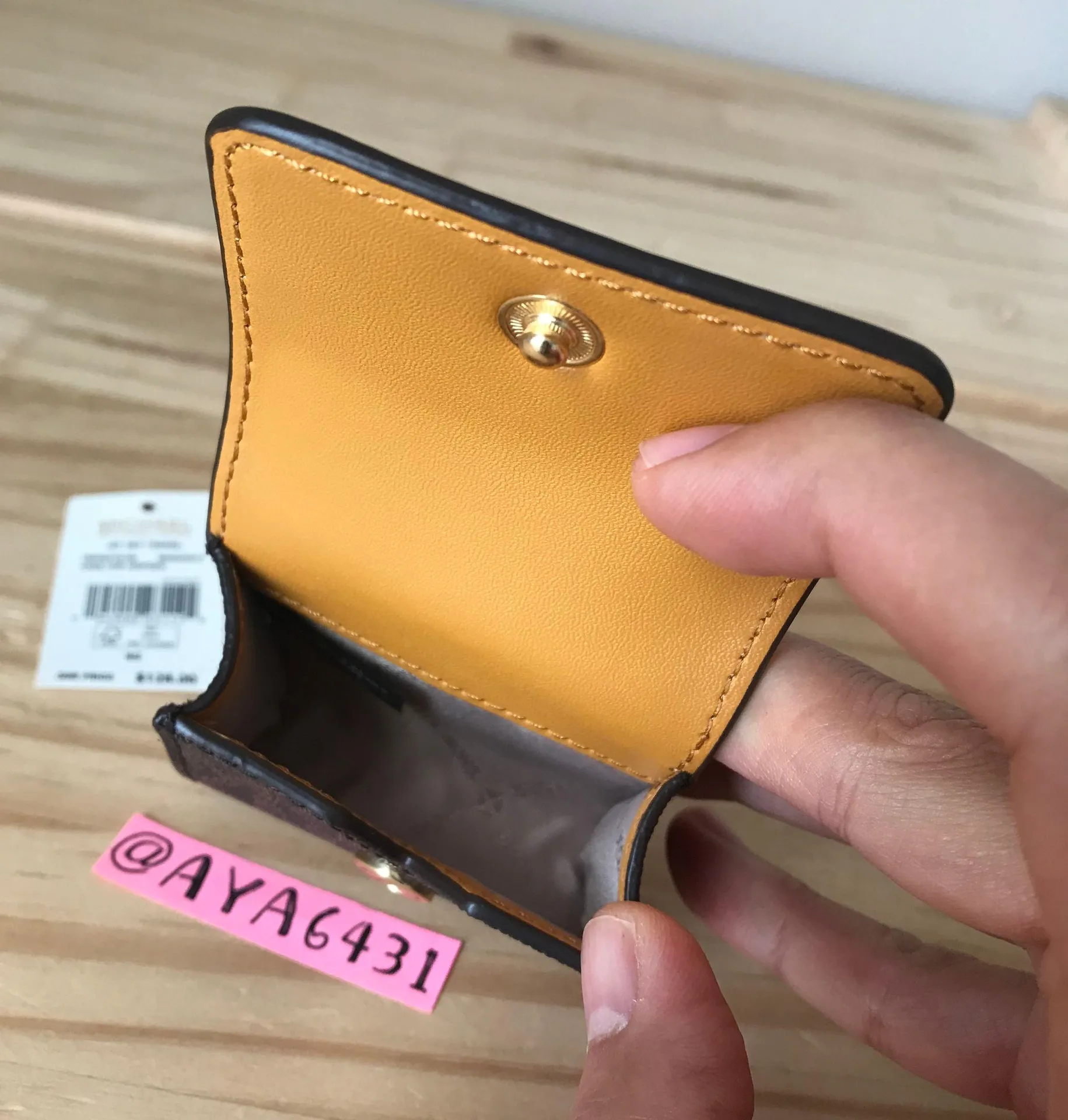 AirPods Case - Image 4