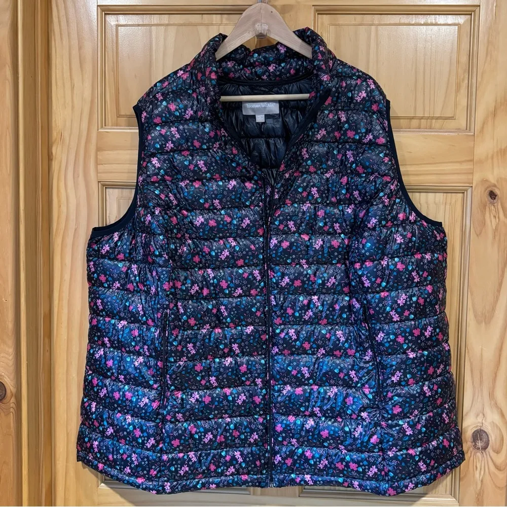 Woman Within floral navy packable puffer vest plus size 2X. Excellent condition! - Image 10