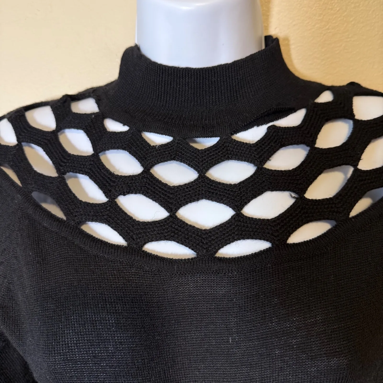 VTG Anne Klein‎ II Black Knit Sweater Top Mock Neck Lattice Cutout Small Petite - Image 2