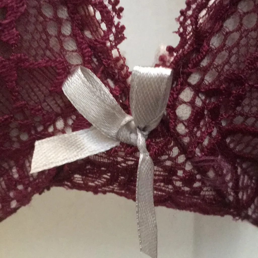 FINAL MARKDOWN Ladies’ Sexy Lacy Bra (36D) Size undefined - Image 5