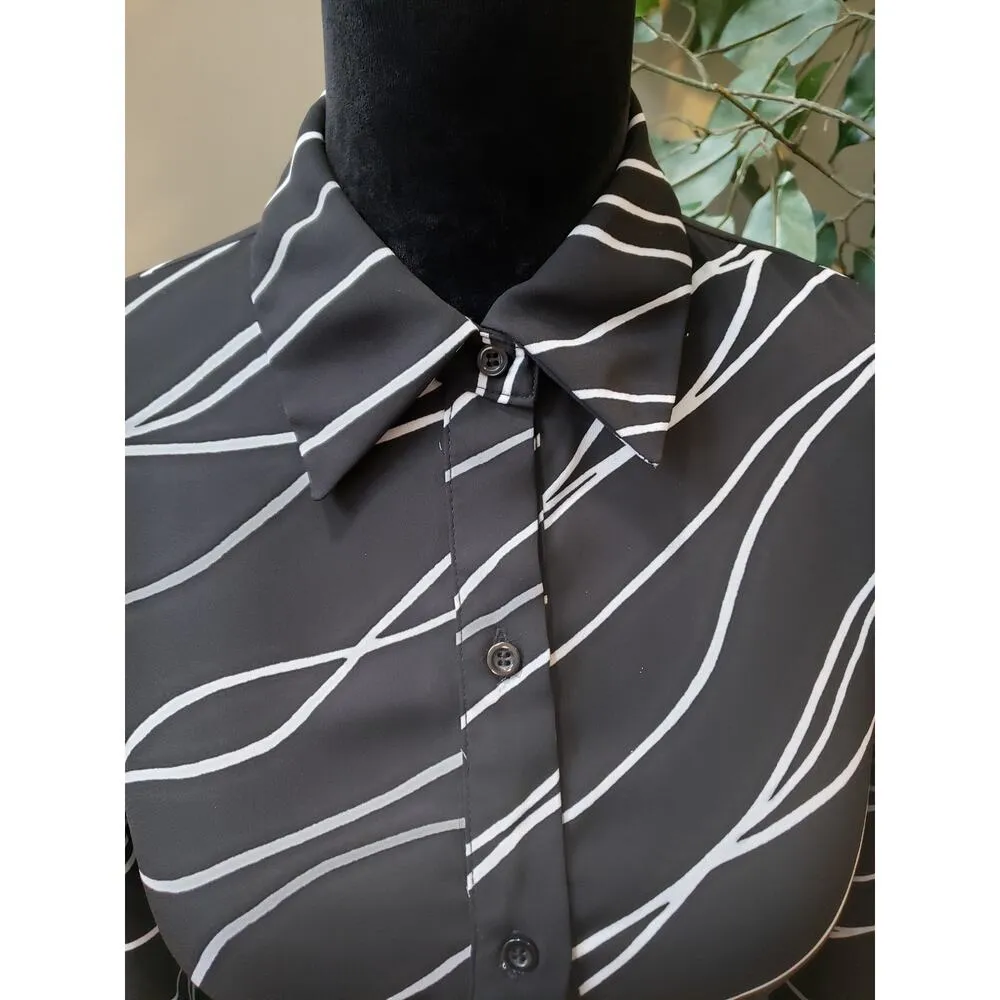 Bar III Botton Down Shirt Women's Size Small White Black Printed Long Sleeve - Image 9