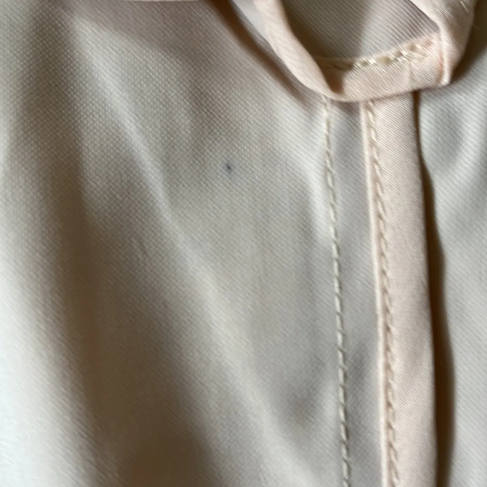 Lulus  Miss Punctuality Taupe Lightweight Blazer size Medium - Image 4