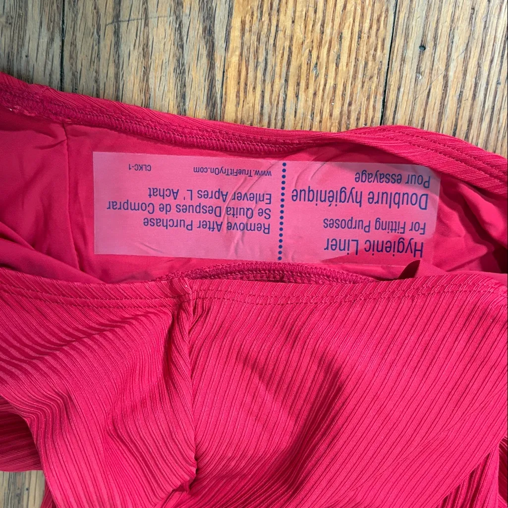 Andie Malibu One Piece LT Swimsuit Ribbed Fabric Cherry Red sz S long‎ torso NWT - Image 4