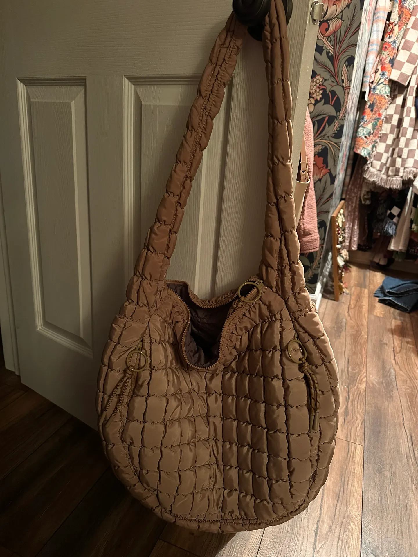 Urban Expression Puffer Bag - Image 3