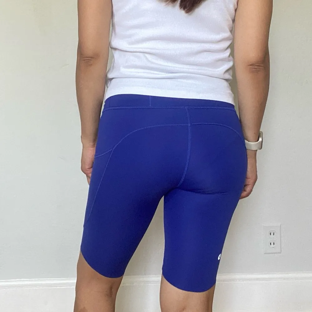 Lululemon Biker shirts in Royal Blue color - Image 4