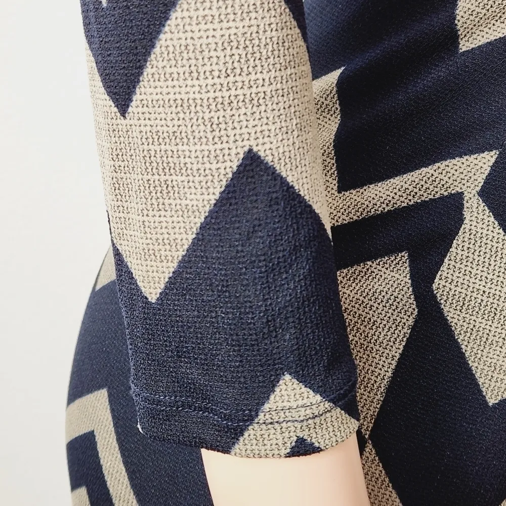 WINDSOR Navy and Gray Mini Backless Long Sleeved Abstract Dress Size: M - Image 9