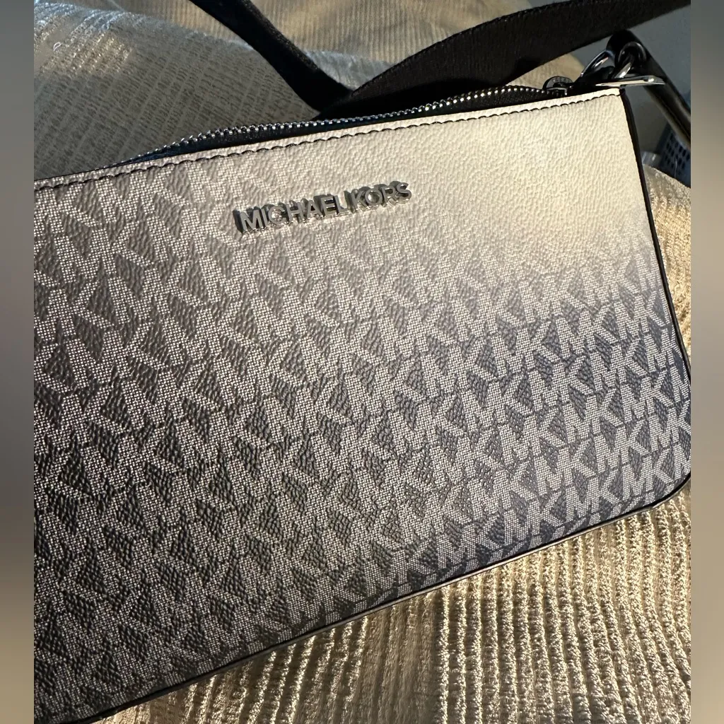 Michael Kors Women's Jet Set Small Ombré Signature Logo Crossbody Bag - Image 4