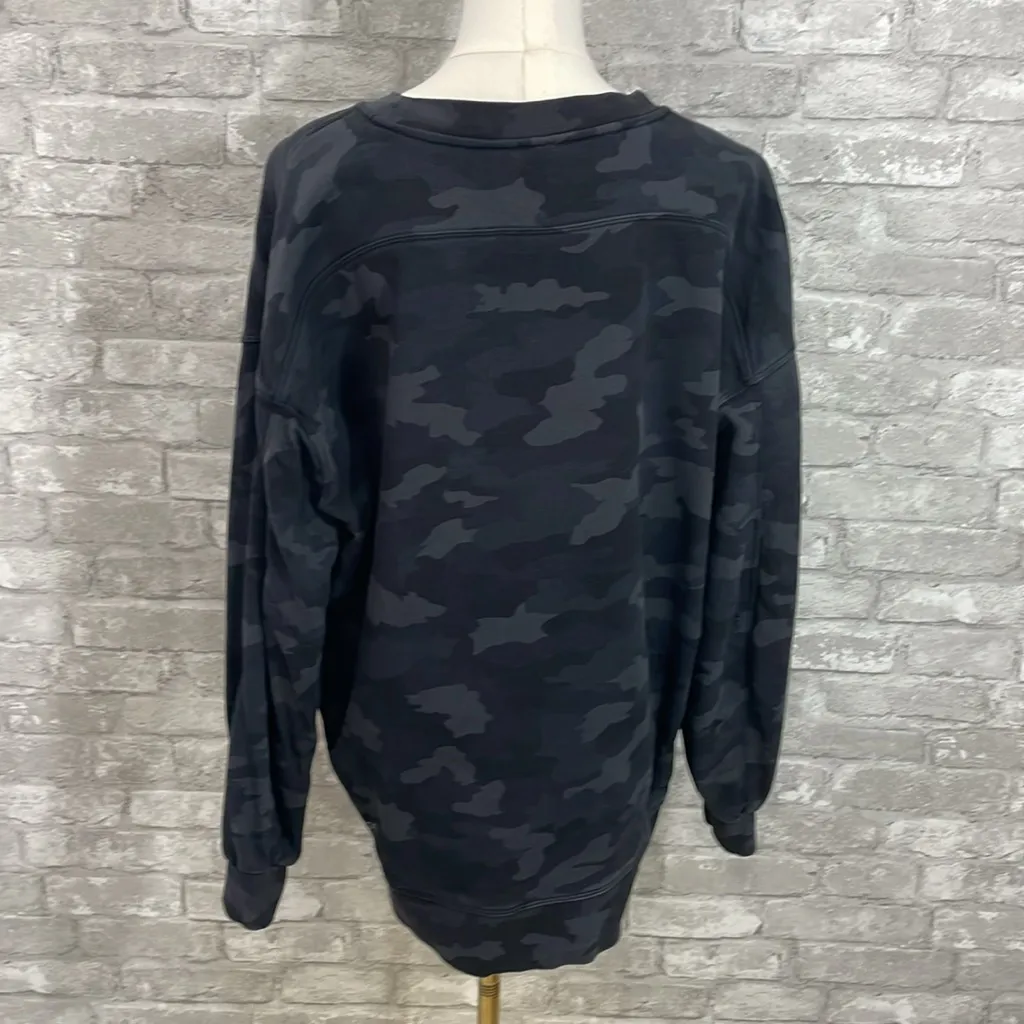 Lululemon Perfectly Oversized Crew
Heritage 365 Camo Deep Coal Multi - Image 5