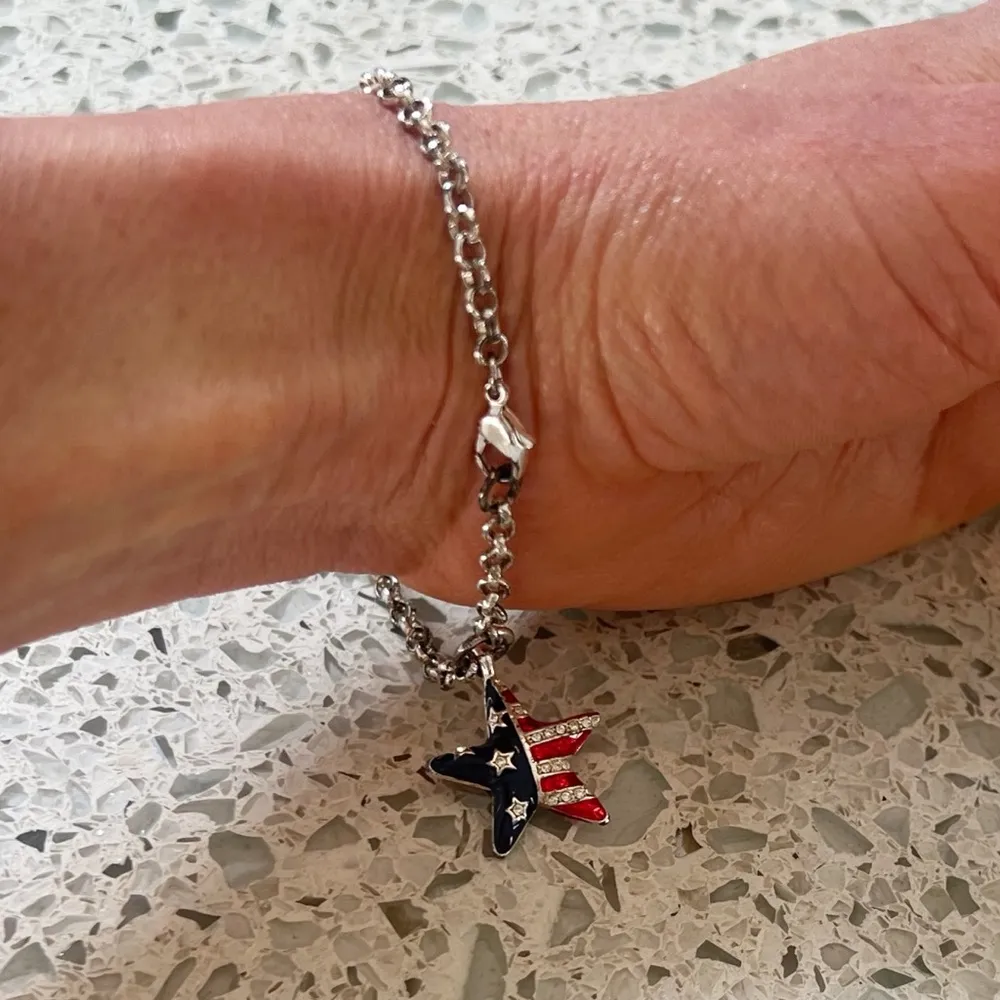 Tommy Hilfiger Vintage Bracelet Star Stripes Charm USA Silver Plated Adjustable - Image 3