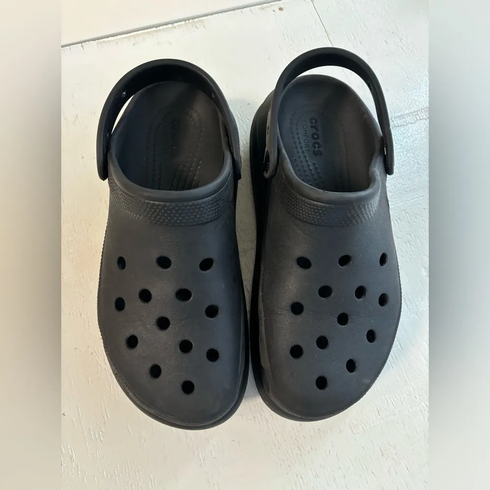 Crocs Classic Crush Clog Black Slip On Platform Shoes Unisex Men’s 7 Women’s 9 - Image 3