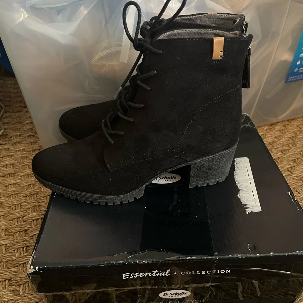 🦋DR. SCHOLL'S
Women's Laurence Booties, Size 7.5 - Image 4