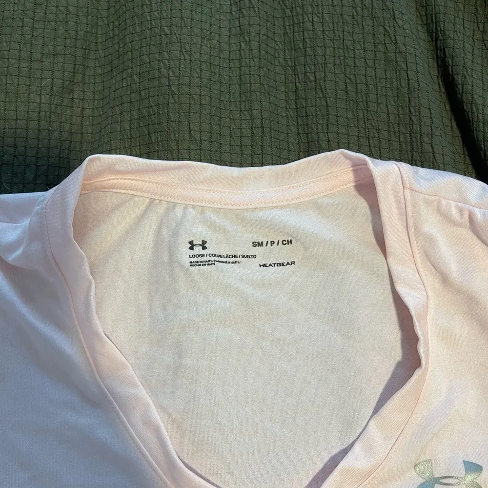 Light Pink V-Neck T-Shirt - Image 3