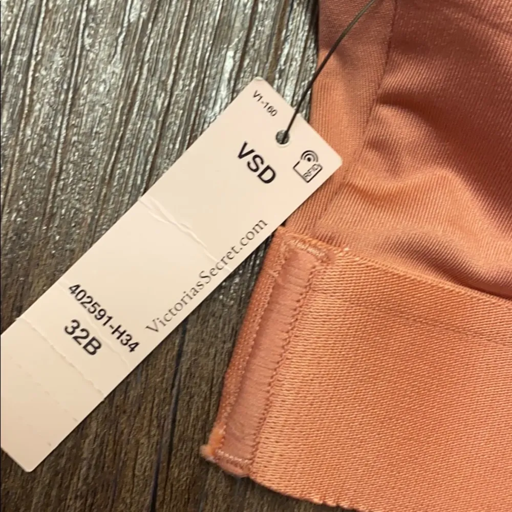 Victoria’s Secret Bra - Image 3