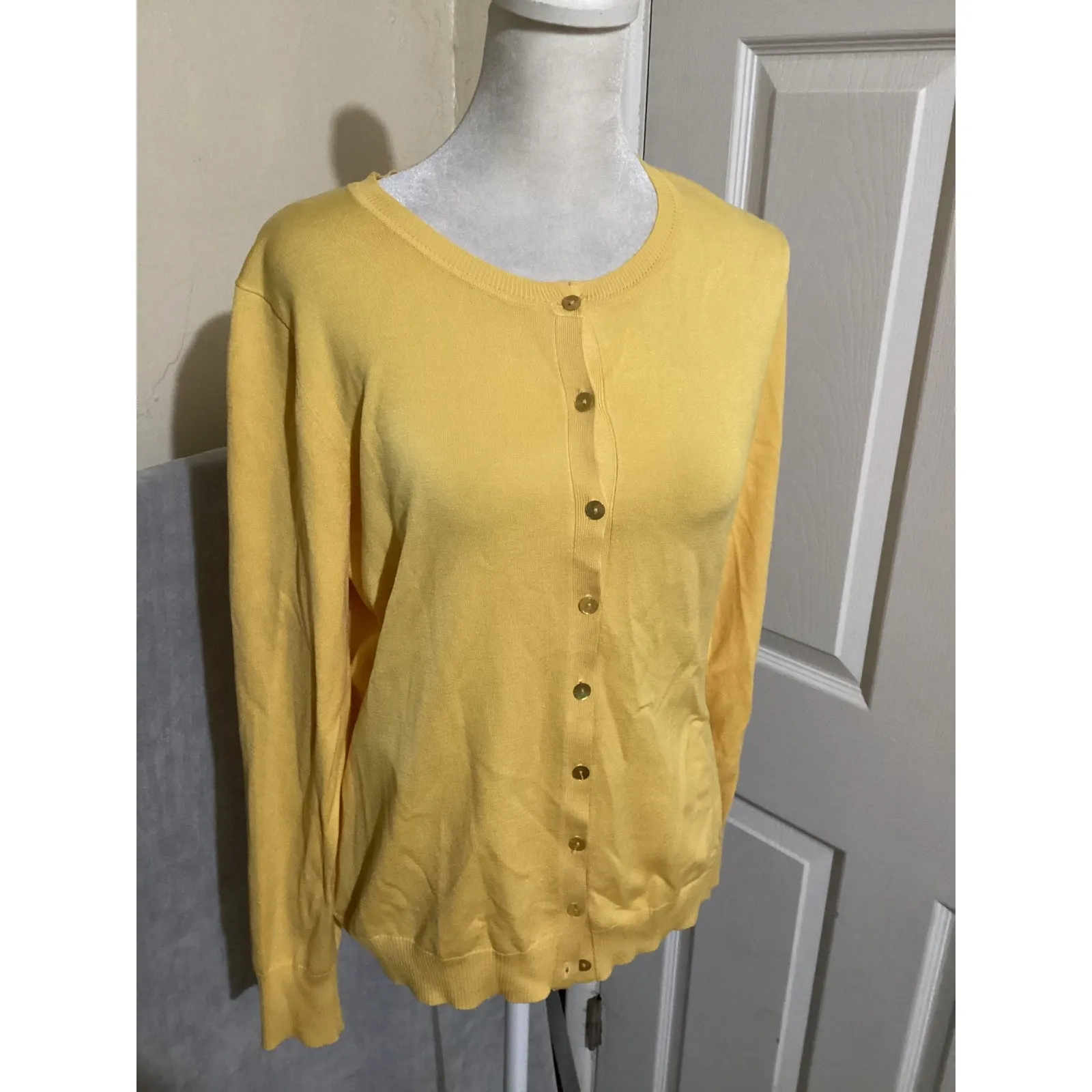 August Silk Yellow Button Front Silk Blend Cardigan Sweater Women's Medium - Image 2