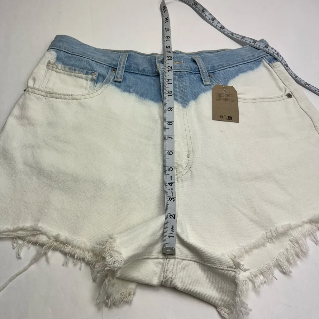 Levi's High Waisted Mom Denim Jean Cut-Off‎ Shorts Womens Size 30 Blue White NEW - Image 10