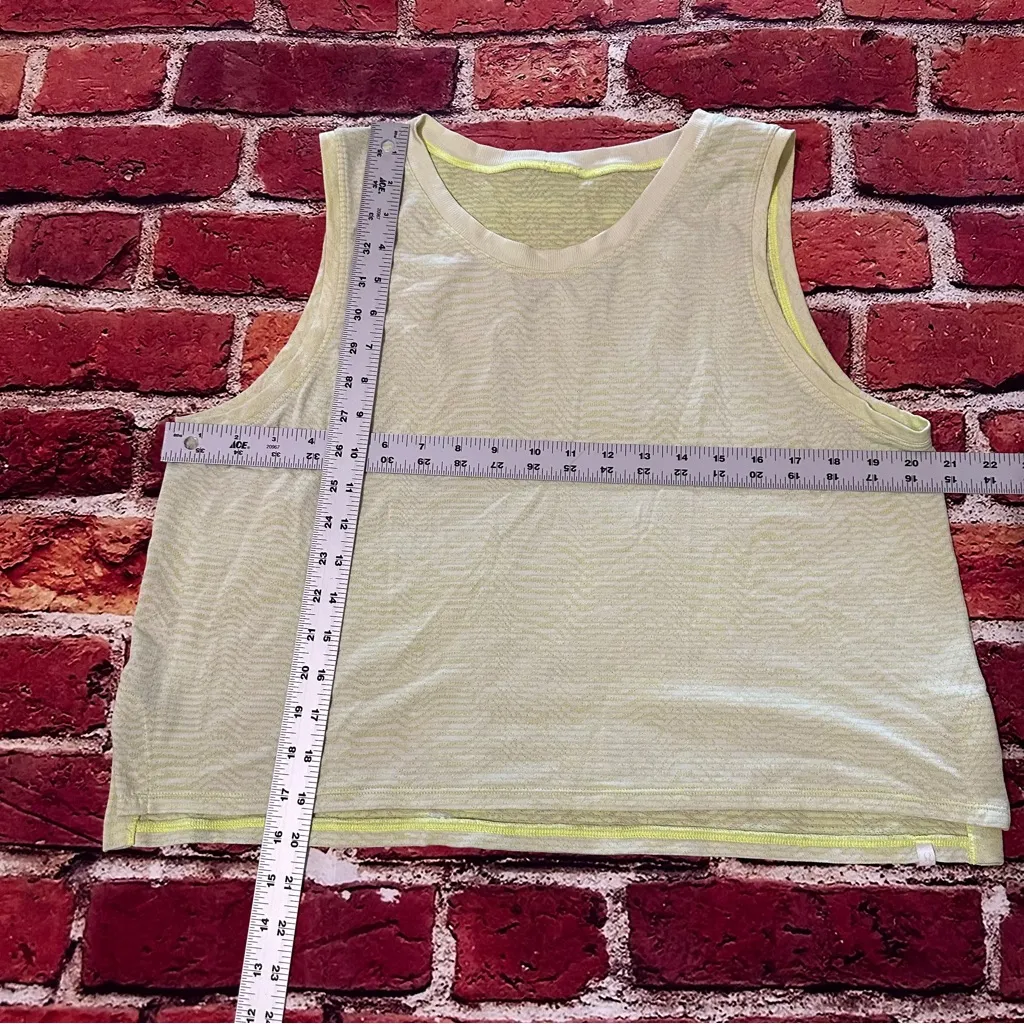 Lululemon tank top size 10 - Image 6