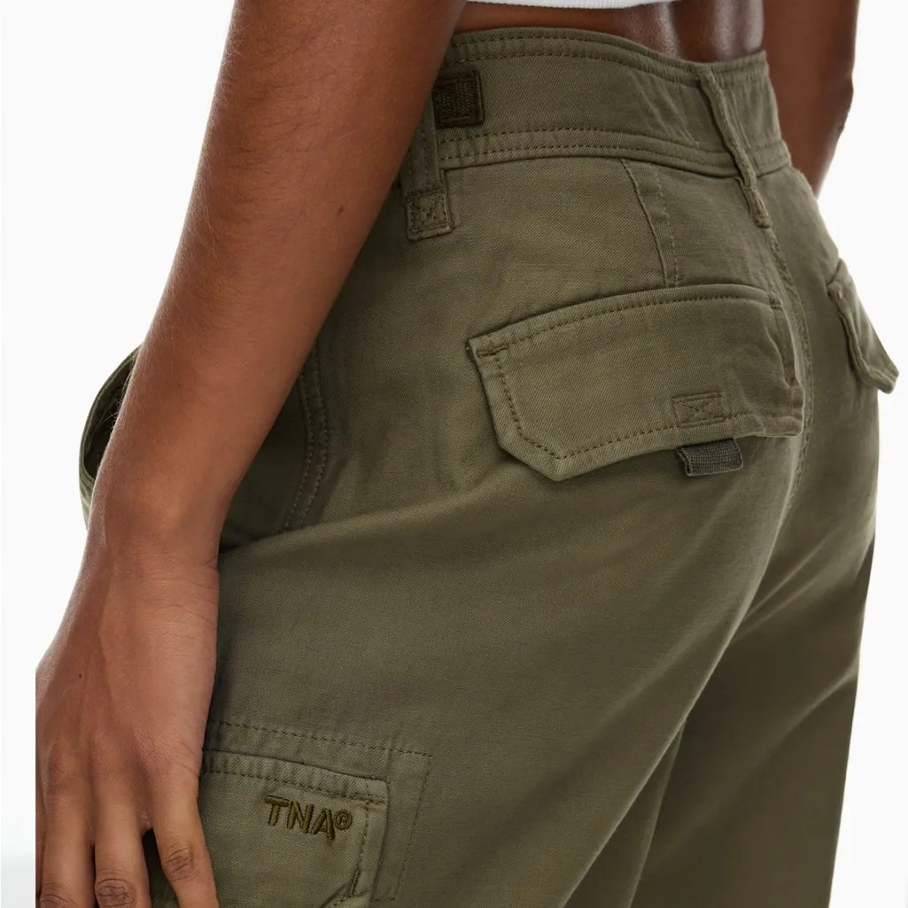 Aritzia TNA Supply Green Cargo Pant - Image 2