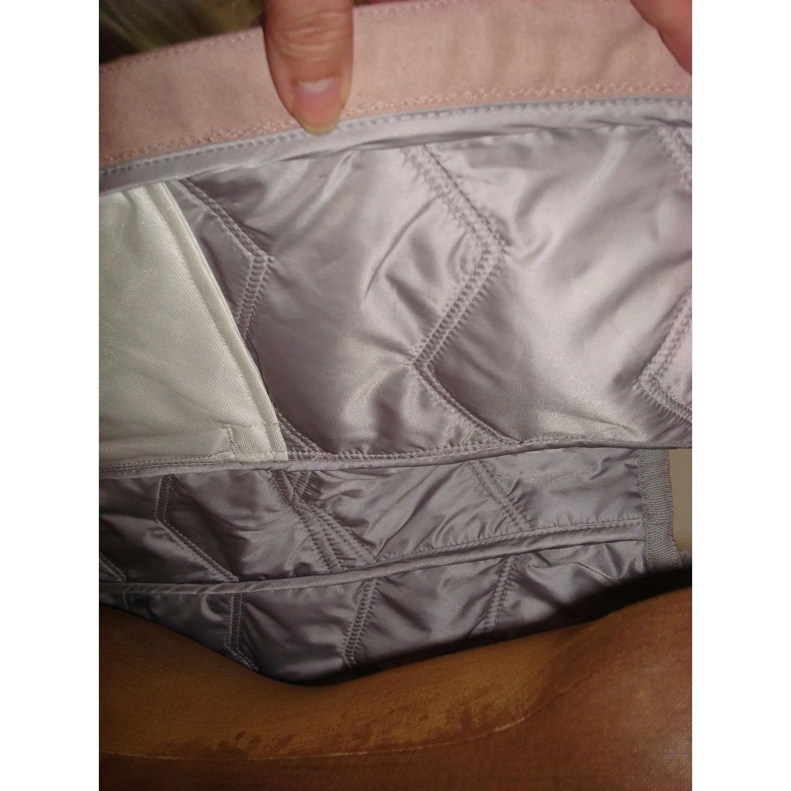 New NWT Womens S Prana Faux Fur Hooded Vest Blush Pink Gray Logo Chevron Pockets - Image 4