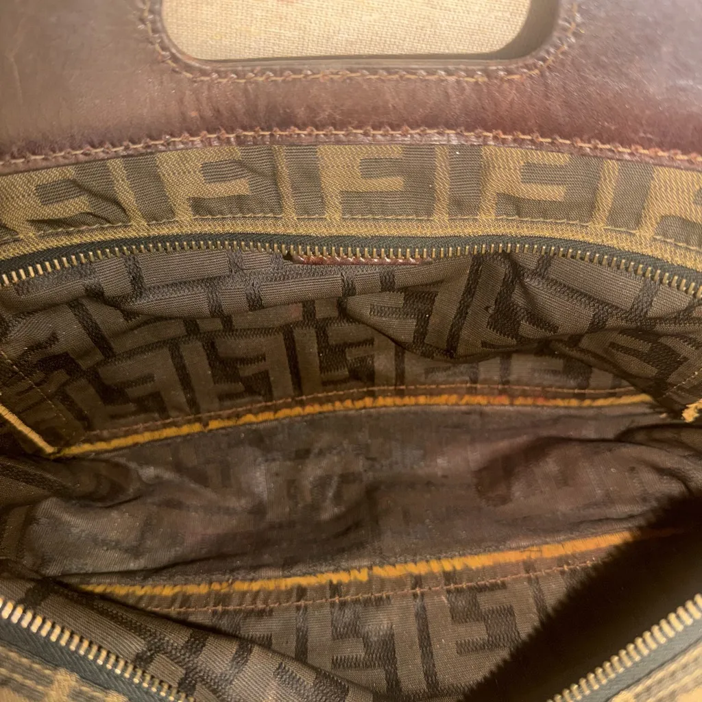 Fendi Vintage Women’s mini clutch logo thick mesh mini Bag *Authentic* - Image 5