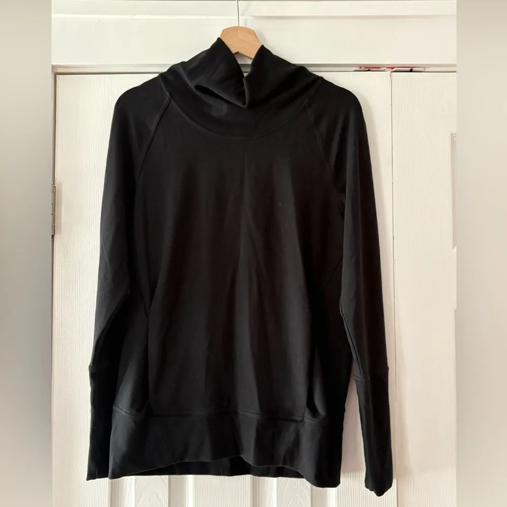 Lululemon‎ Black High Lines Pullover Sweatshirt With Pockets EUC Size 8 - Image 5