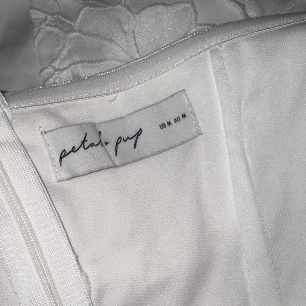 NEW Petal and Pup Dress White Emersyn Lace Sheath Tie Sleeves Midi SZ M - Image 7