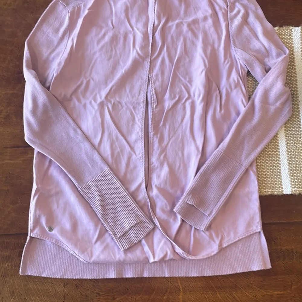 Very comfy,  sweater with back opening! Lavender, Size 4 - Image 5