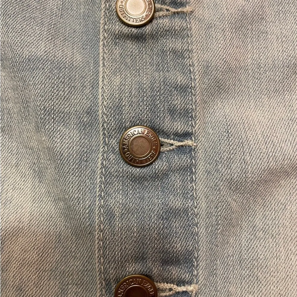 American Eagle Outfitters Lite Wash Mini Short Fray Distressed Denim Skirt - 6 - Image 2