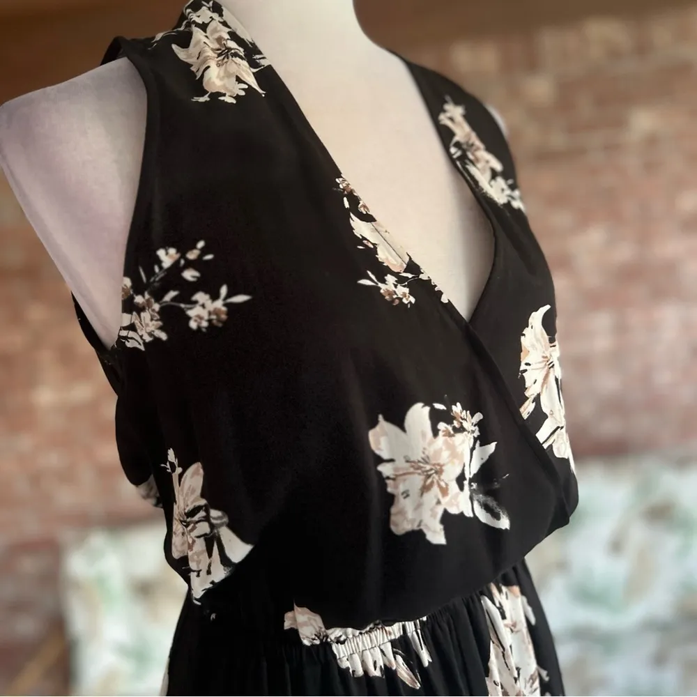 BB Dakota Jumpsuit Wide Leg Black Floral Backless Sleeveless M Brunch Garden - Image 16